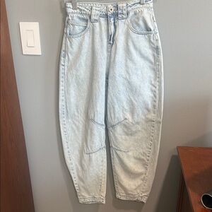 Every, Light Wash Barrel Jeans